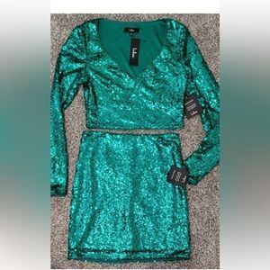 Lulus Green HOCO dress